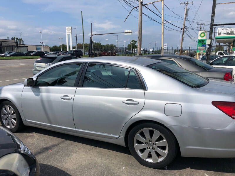 2005 Toyota Avalon for sale at Debo Bros Auto Sales in Philadelphia PA