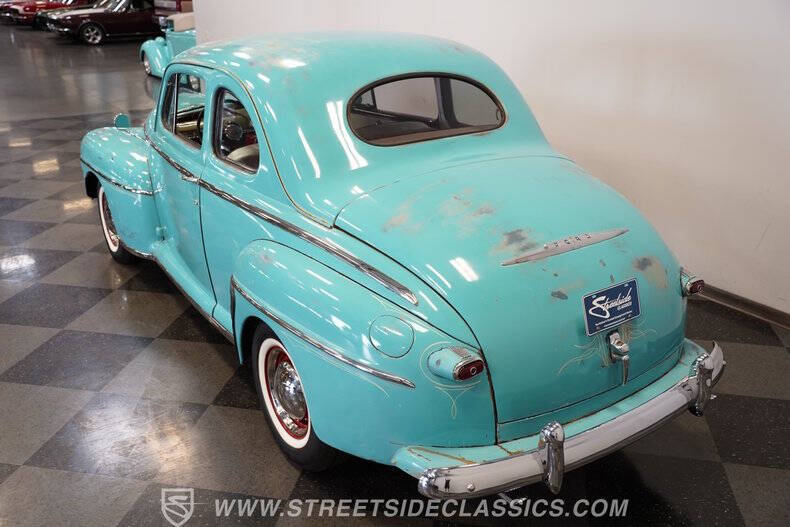 1948 Ford Deluxe