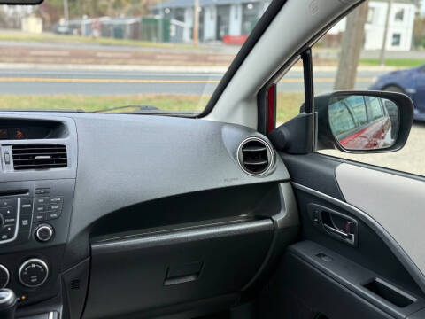 2013 Mazda MAZDA5 Touring