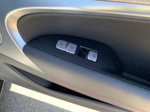 2023 Genesis G70