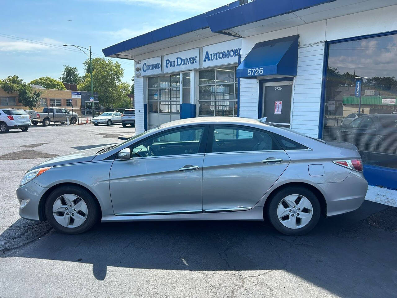 2012 Hyundai SONATA Hybrid for sale at Chicago Auto House in Chicago, IL