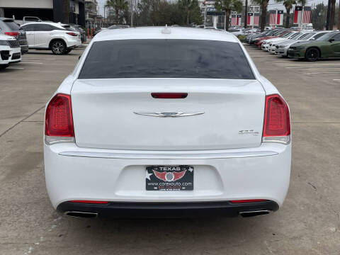 2017 Chrysler 300 C Platinum