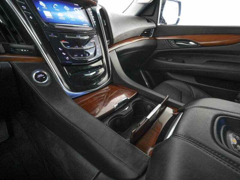 2015 Cadillac Escalade Luxury