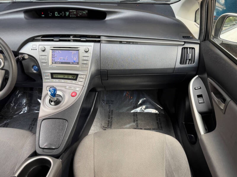 2015 Toyota Prius Three
