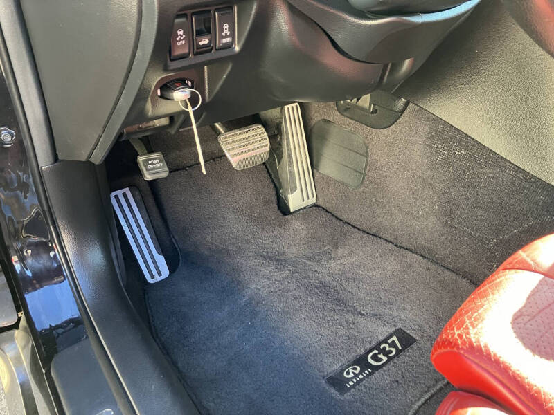 2011 Infiniti G37 Coupe IPL