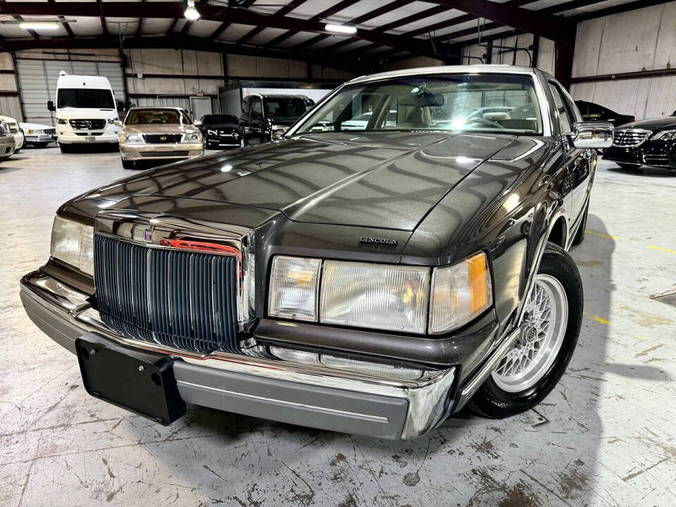 1992 Lincoln Mark VII for sale at Carnival Car Company in Victoria, TX