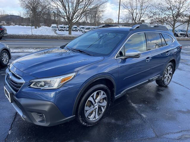 2022 Subaru Outback Touring's photo
