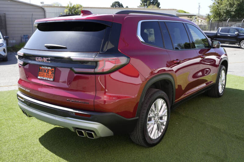 2024 GMC Acadia Elevation