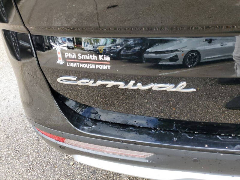 2022 Kia Carnival EX