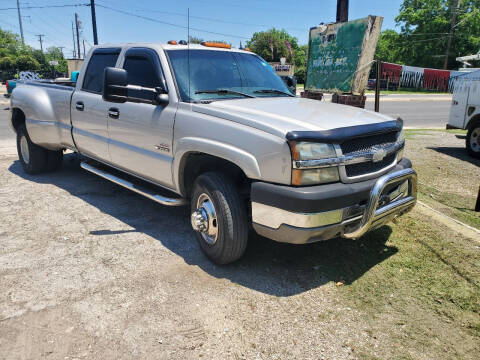 2004 Chevrolet Silverado 3500 for sale at C.J. AUTO SALES llc. in San Antonio TX