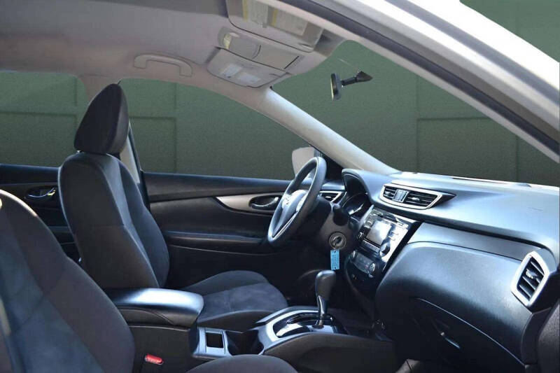 2015 Nissan Rogue S