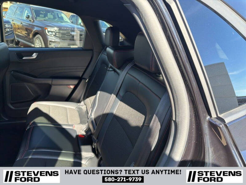 2025 Ford Escape ST-Line