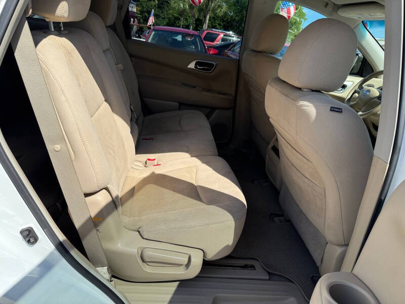 2013 Nissan Pathfinder SV