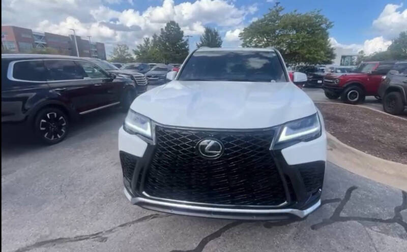 2025 Lexus LX 600 F SPORT Handling