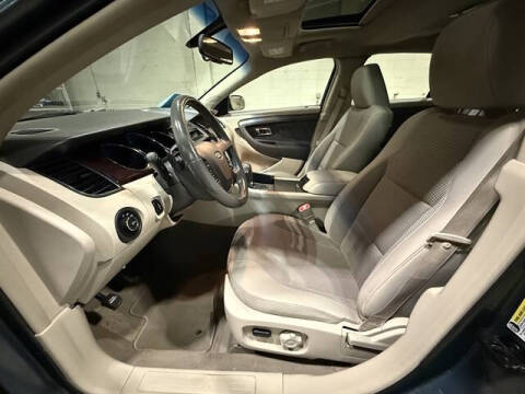 2010 Ford Taurus SEL