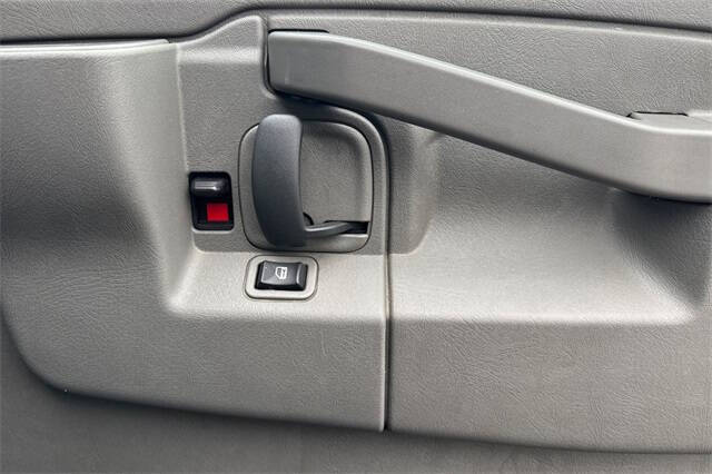 2023 GMC Savana 2500