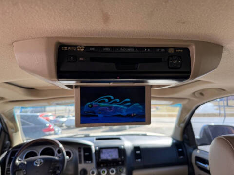 2010 Toyota Sequoia Platinum