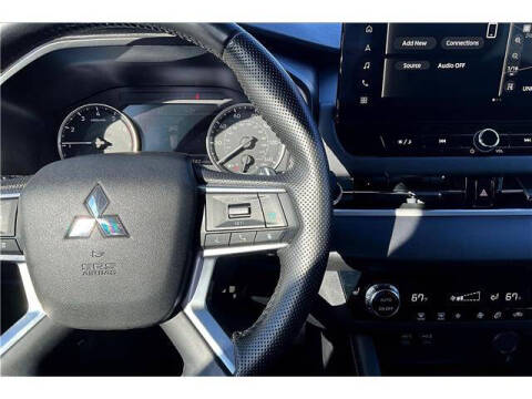 2025 Mitsubishi Outlander