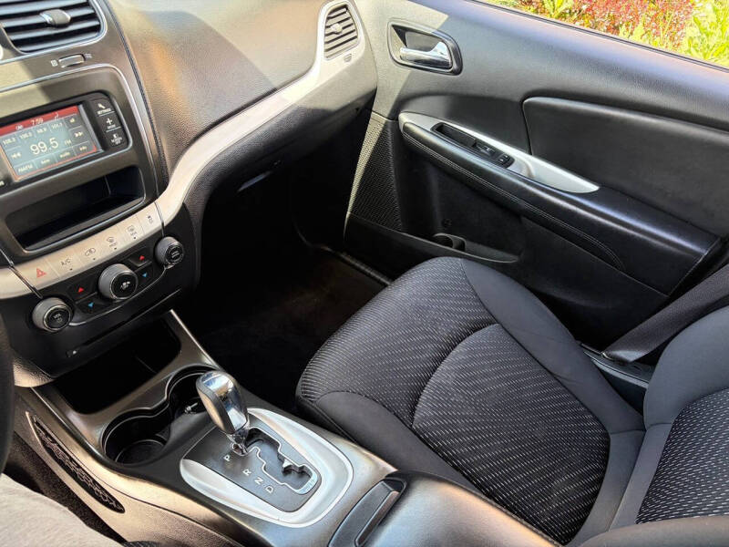 2017 Dodge Journey SE