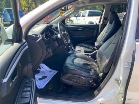 2011 Chevrolet Traverse LT