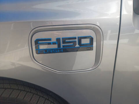 2025 Ford F-150 Lightning Flash