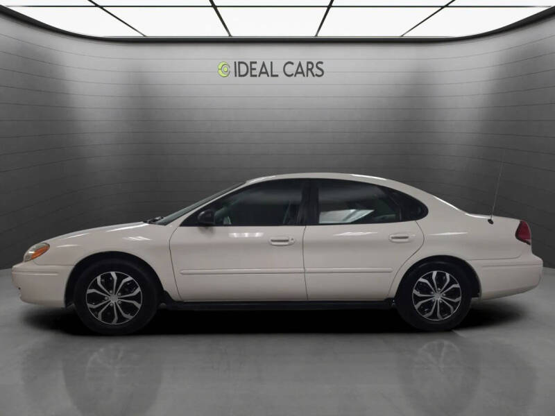 2006 Ford Taurus SE
