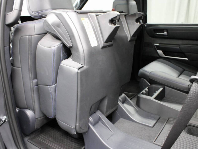 2025 Toyota Sequoia SR5