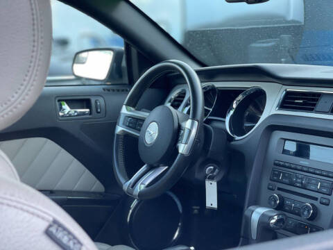 2012 Ford Mustang V6 Premium