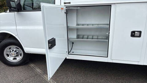 2025 Chevrolet Express 3500