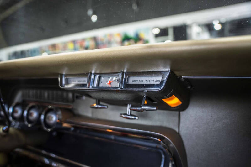 1965 Ford Thunderbird