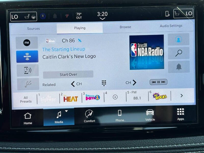 2026 Chrysler Pacifica Select