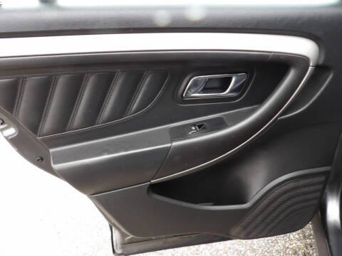 2018 Ford Taurus SEL