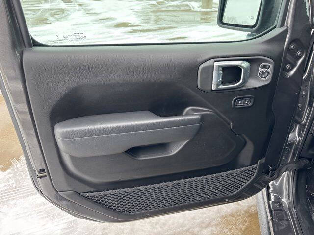 2024 Jeep Gladiator NightHawk