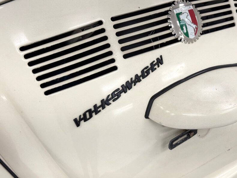 1977 Volkswagen Super Beetle