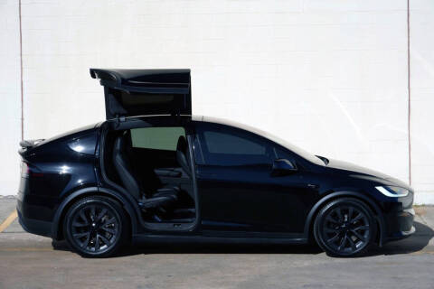 2023 Tesla Model X Standard Range