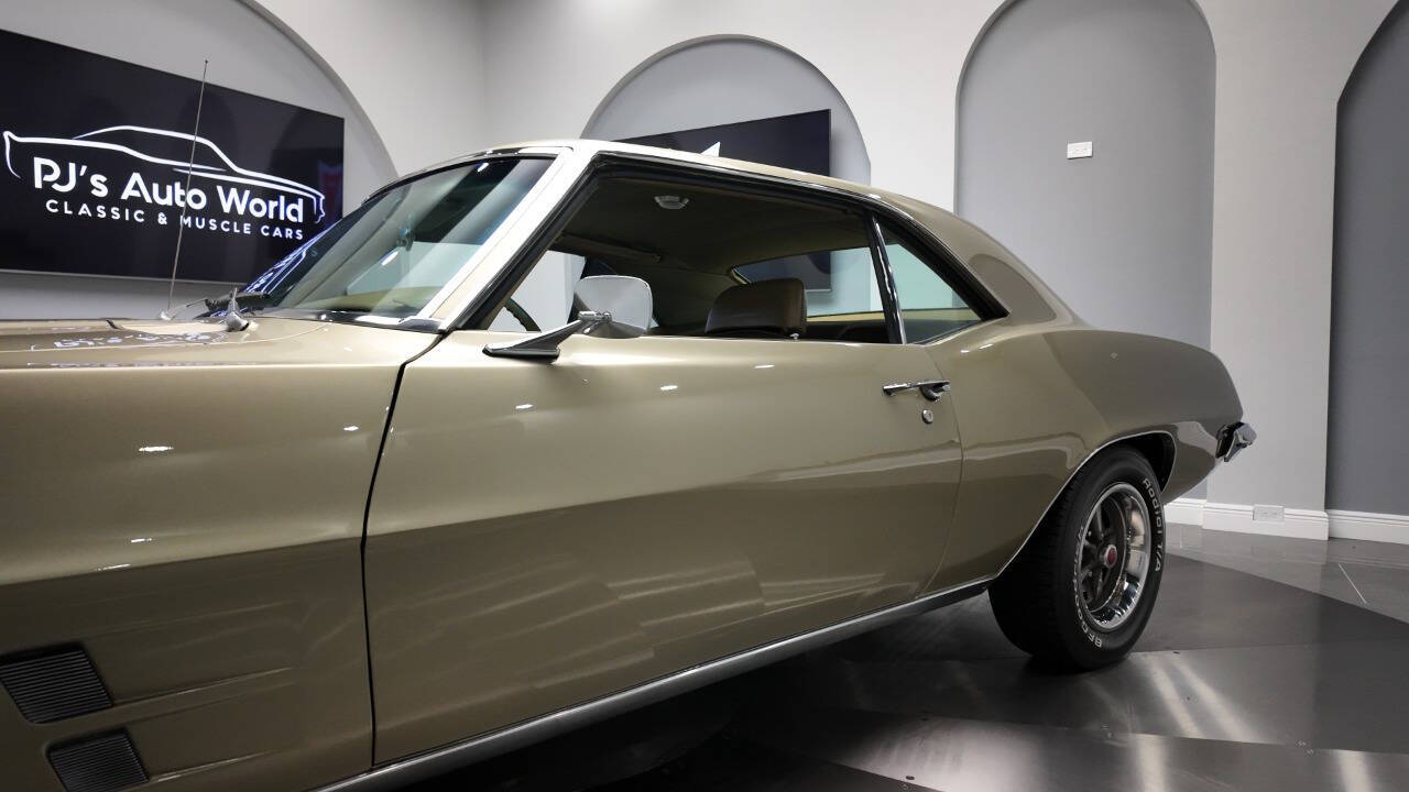 1969 Pontiac Firebird 20