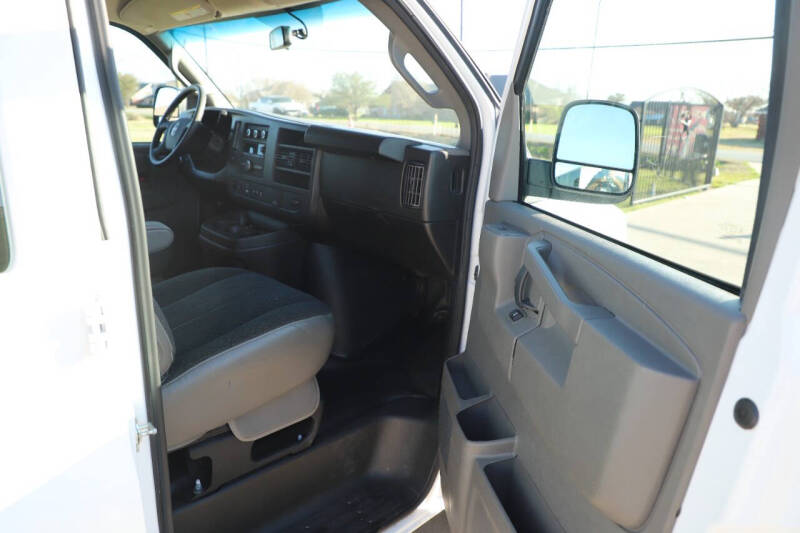 2024 GMC Savana 2500