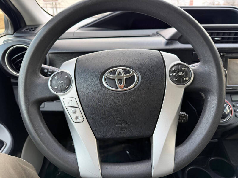 2014 Toyota Prius c Three