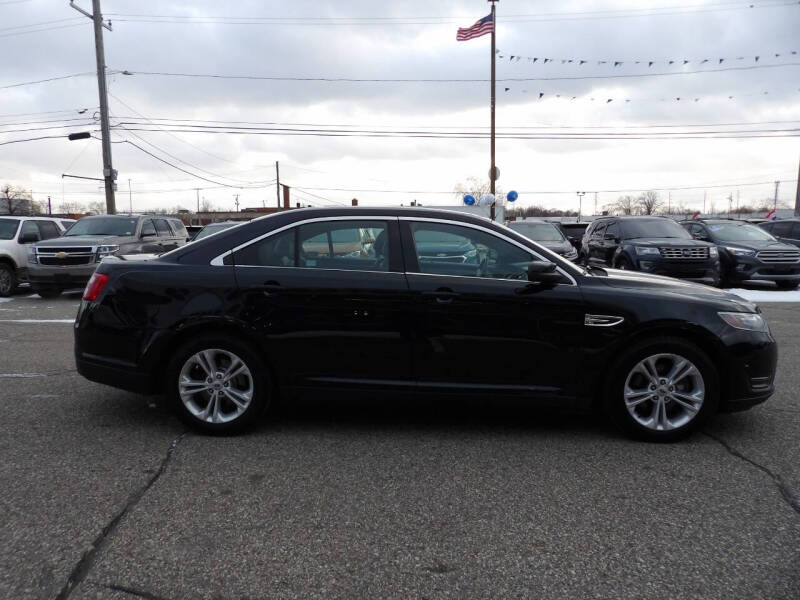2016 Ford Taurus SEL