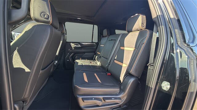 2023 GMC Yukon XL AT4