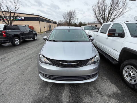 2020 Chrysler Voyager L