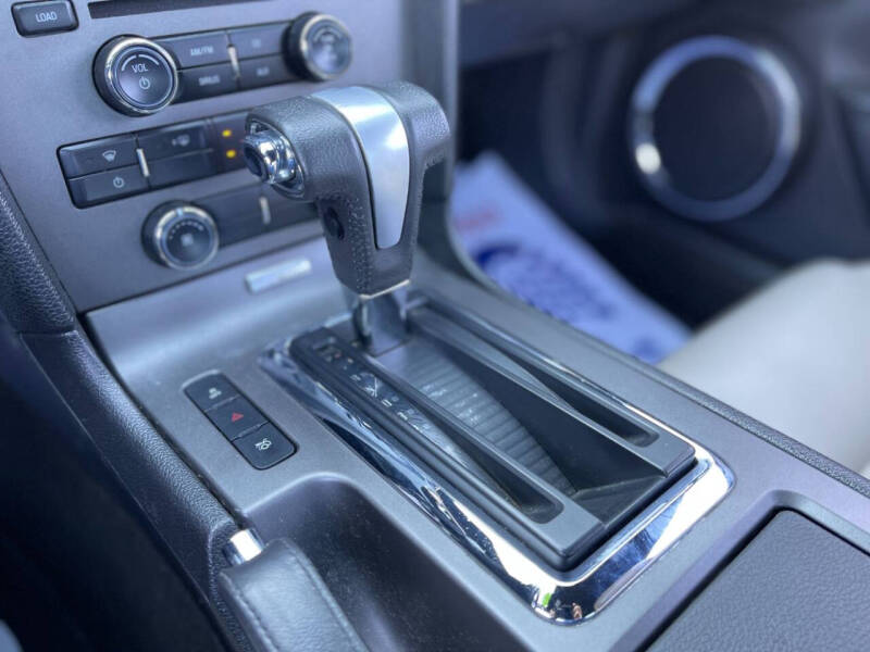 2012 Ford Mustang V6 Premium