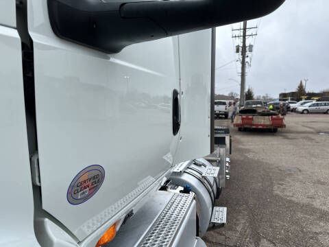 2021 International RH613