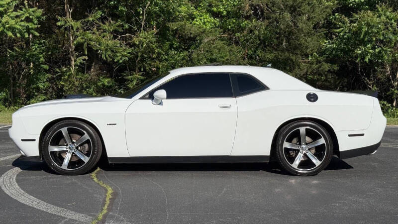 2016 Dodge Challenger R/T Shaker