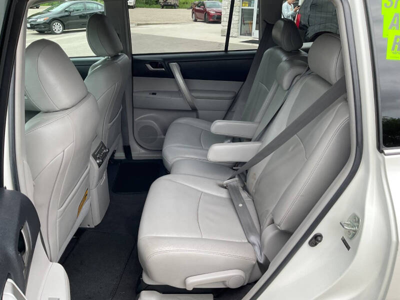 2012 Toyota Highlander SE