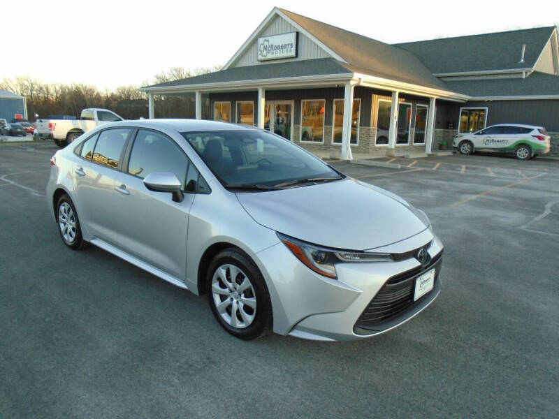 2024 Toyota Corolla LE's photo