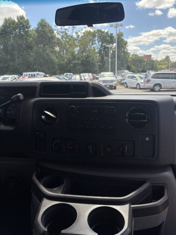 2013 Ford E-Series E-250