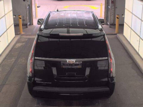 2016 Cadillac Escalade Luxury Collection