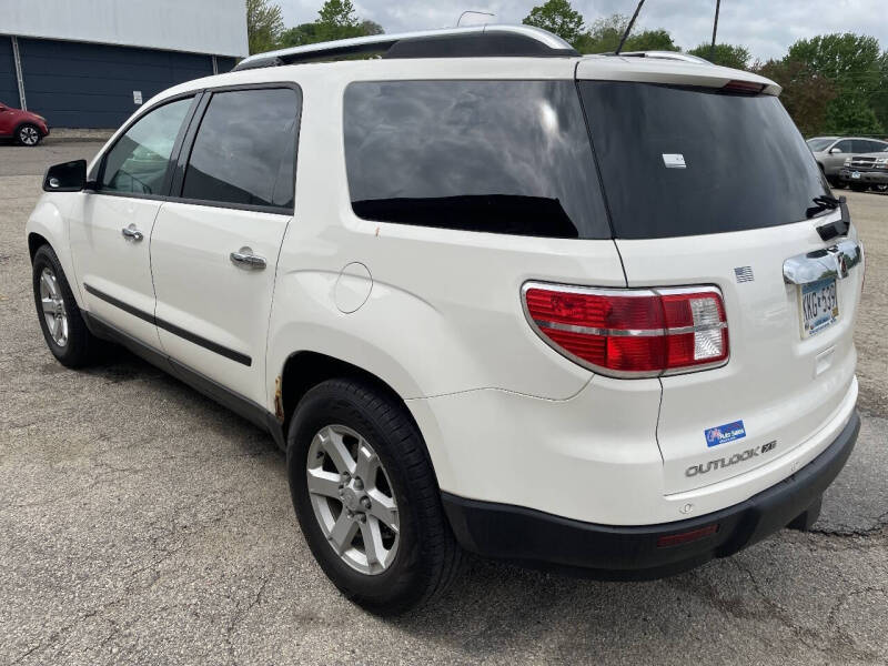 2008 Saturn Outlook XE