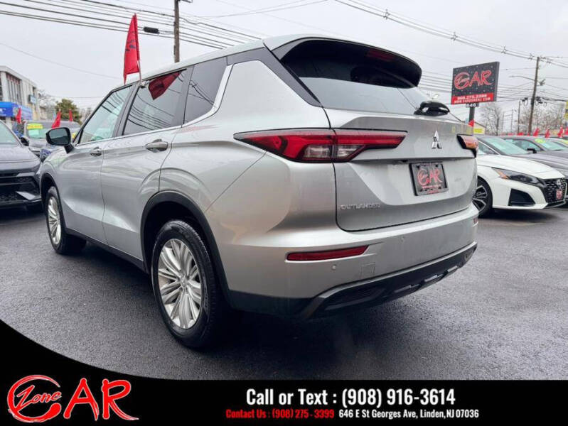 2024 Mitsubishi Outlander ES